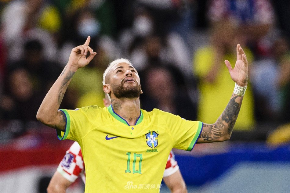 经开始借助 经开始借助