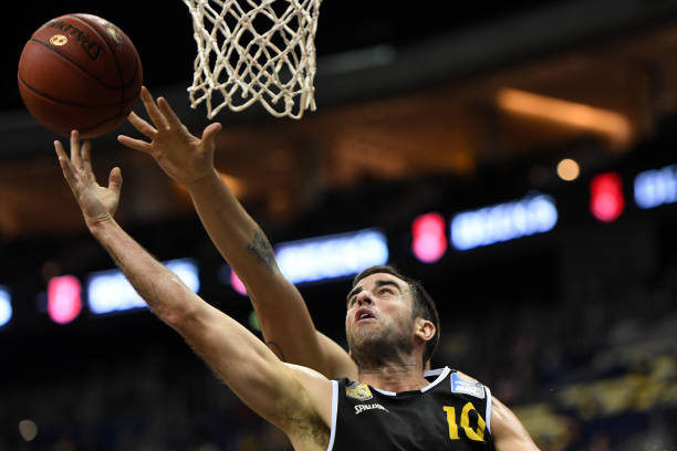 38岁瓦尔 38岁瓦尔