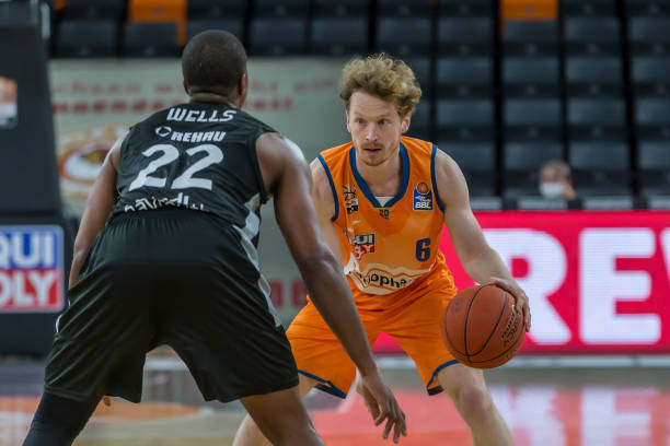 如此深度的 如此深度的