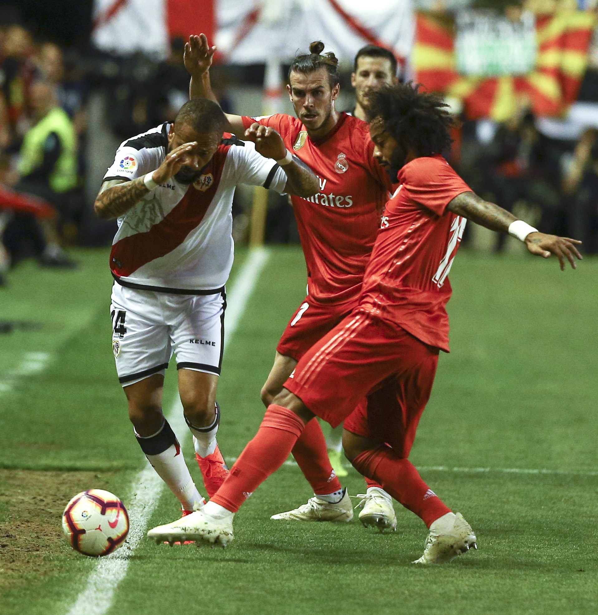 洛夫顿在比 洛夫顿在比