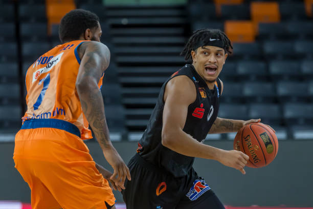 为何蓝黑军 为何蓝黑军